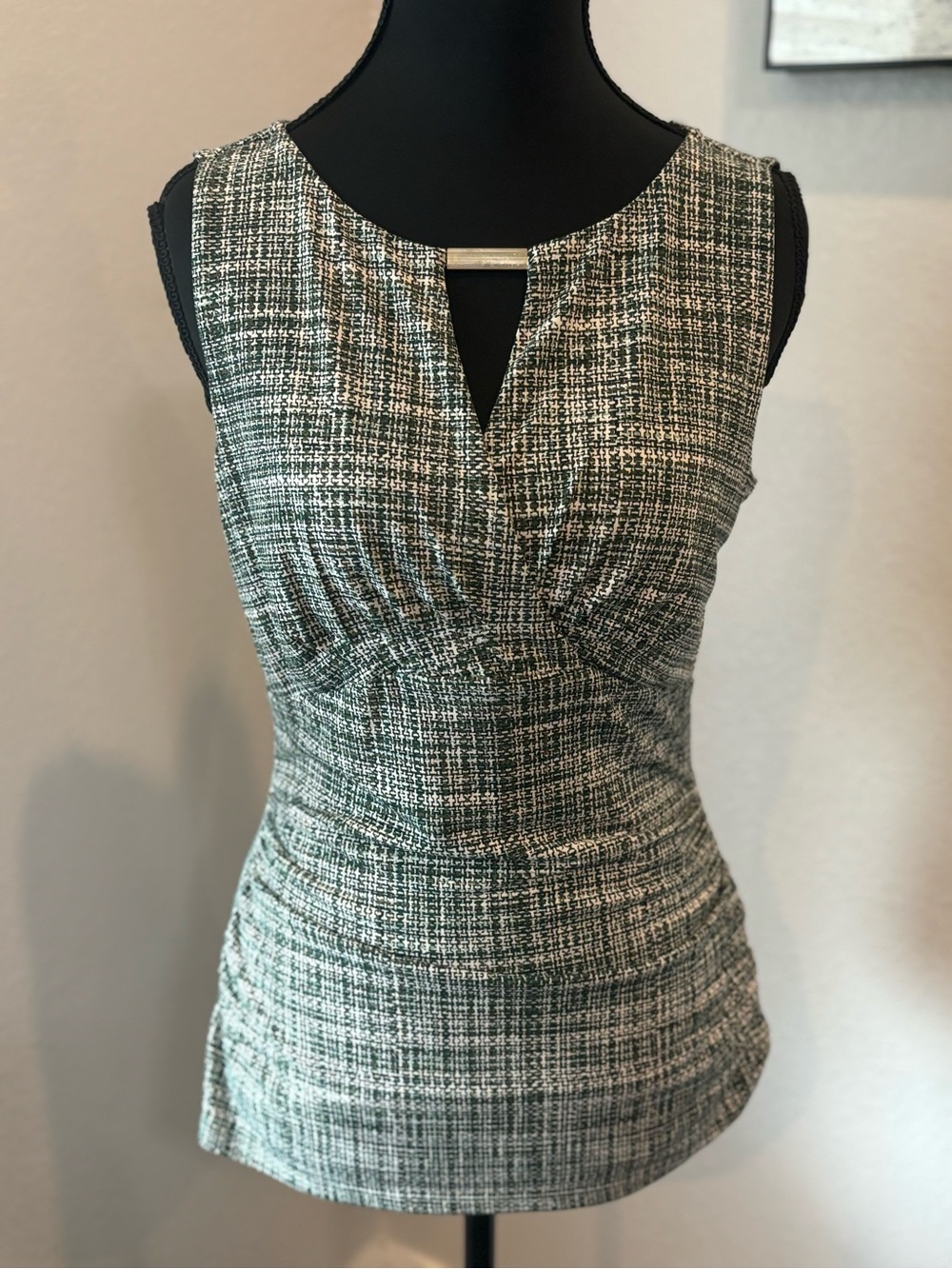 WHBL Green White and Black Business Casual Top